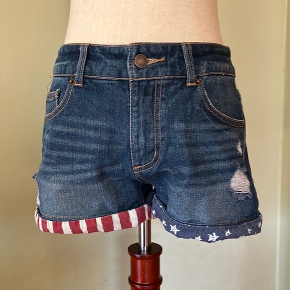 Mossimo Denim Stars and Stripes Distressed Shorts sz 4 - Picture 2 of 7